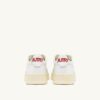 ZAPATILLAS MEDALLISTAS ‘LOVE’ EN PIEL BLANCA Y ROJA