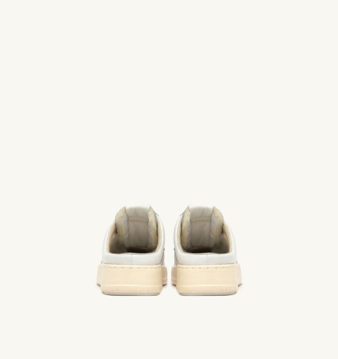 ZAPATILLAS MULE MEDALIST DE PIEL NAPA BLANCA ZAPATILLAS MULE MEDALIST DE PIEL NAPA BLANCA