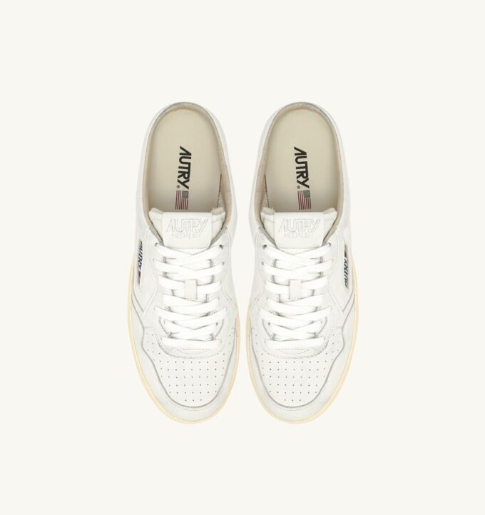 ZAPATILLAS MULE MEDALIST DE PIEL NAPA BLANCA ZAPATILLAS MULE MEDALIST DE PIEL NAPA BLANCA