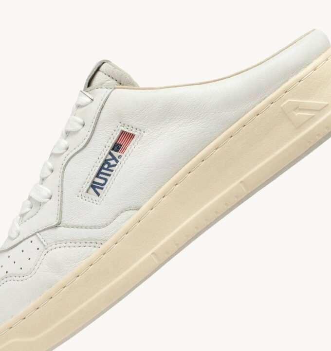 ZAPATILLAS MULE MEDALIST DE PIEL NAPA BLANCA ZAPATILLAS MULE MEDALIST DE PIEL NAPA BLANCA