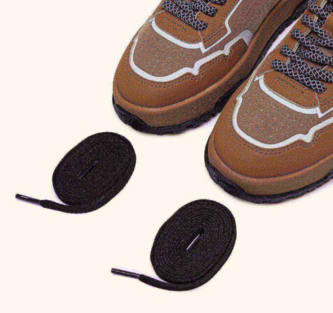 ZAPATILLAS WILDPACE LOW DE NYLON RIPSTOP Y CUERO COLOR AZÚCAR MARRÓN Y REFLEX ZAPATILLAS WILDPACE LOW DE NYLON RIPSTOP Y CUERO COLOR AZÚCAR MARRÓN Y REFLEX