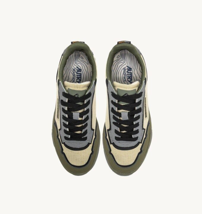 ZAPATILLAS WILDPACE LOW DE NYLON RIPSTOP Y CUERO COLOR CASTLE WALL Y TITANIO ZAPATILLAS WILDPACE LOW DE NYLON RIPSTOP Y CUERO COLOR CASTLE WALL Y TITANIO