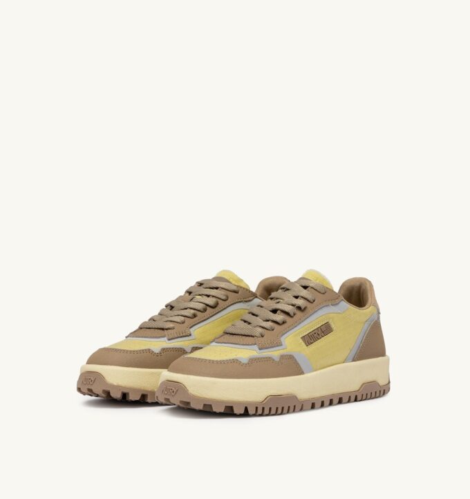 ZAPATILLAS WILDPACE LOW DE NYLON RIPSTOP Y CUERO COLOR HIERBA DE LIMÓN E INCIENSO ZAPATILLAS WILDPACE LOW DE NYLON RIPSTOP Y CUERO COLOR HIERBA DE LIMÓN E INCIENSO