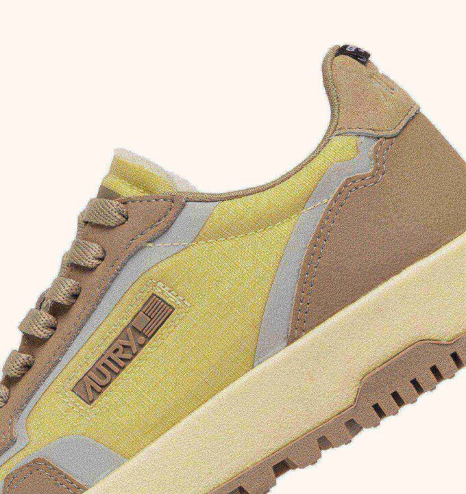 ZAPATILLAS WILDPACE LOW DE NYLON RIPSTOP Y CUERO COLOR HIERBA DE LIMÓN E INCIENSO ZAPATILLAS WILDPACE LOW DE NYLON RIPSTOP Y CUERO COLOR HIERBA DE LIMÓN E INCIENSO