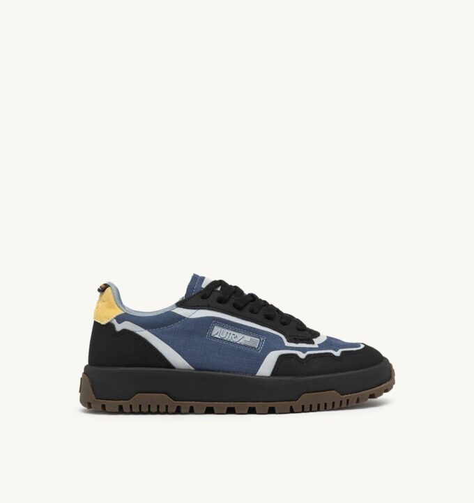 ZAPATILLAS WILDPACE LOW EN NYLON RIPSTOP Y CUERO COLOR AZUL OSCURO Y NEGRO ZAPATILLAS WILDPACE LOW EN NYLON RIPSTOP Y CUERO COLOR AZUL OSCURO Y NEGRO