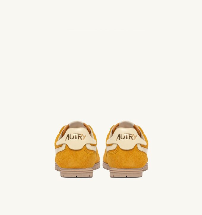 ZAPATILLAS WINDSPIN EN ANTE Y CUERO COLOR AMARILLO MINERAL Y COLINABO