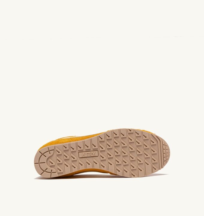 ZAPATILLAS WINDSPIN EN ANTE Y CUERO COLOR AMARILLO MINERAL Y COLINABO