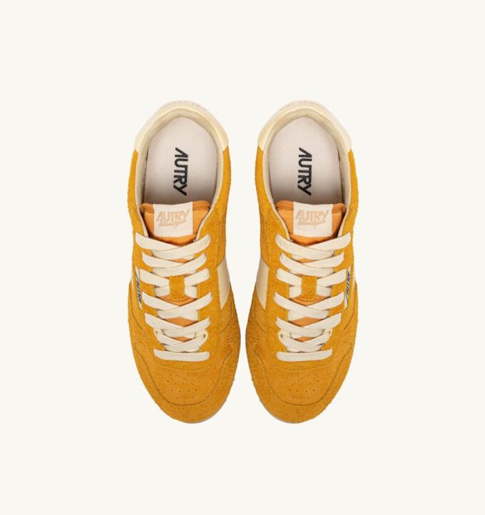 ZAPATILLAS WINDSPIN EN ANTE Y CUERO COLOR AMARILLO MINERAL Y COLINABO