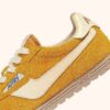 ZAPATILLAS WINDSPIN EN ANTE Y CUERO COLOR AMARILLO MINERAL Y COLINABO