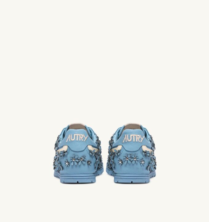 ZAPATILLAS WINDSPIN FLOWERS EN PIEL NO ME OLVIDES ZAPATILLAS WINDSPIN FLOWERS EN PIEL NO ME OLVIDES