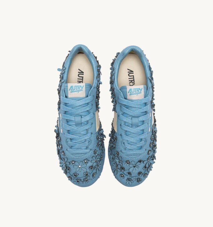 ZAPATILLAS WINDSPIN FLOWERS EN PIEL NO ME OLVIDES ZAPATILLAS WINDSPIN FLOWERS EN PIEL NO ME OLVIDES