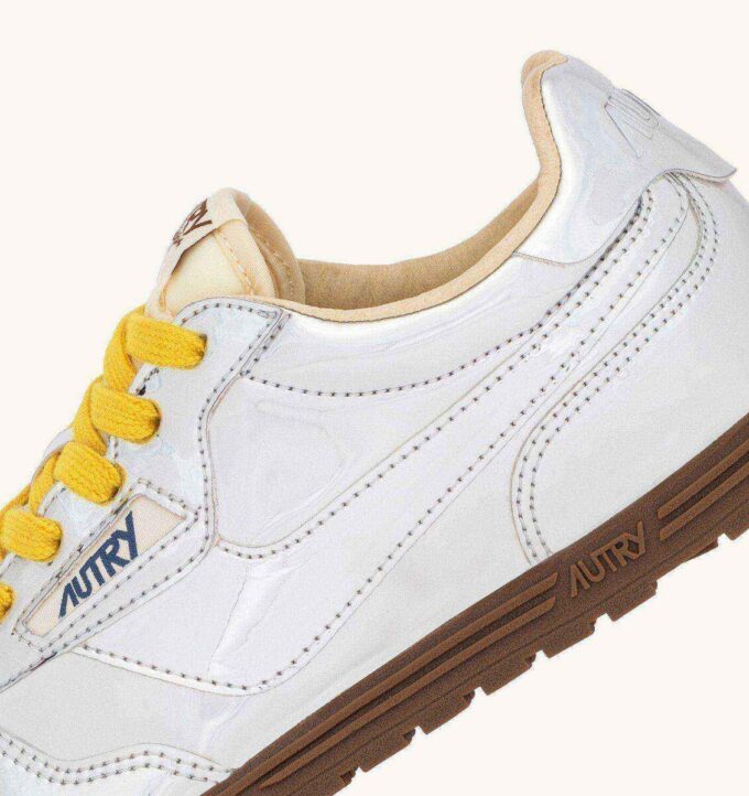 ZAPATILLAS WINDSPIN PLATEADAS CON ESPEJO ZAPATILLAS WINDSPIN PLATEADAS CON ESPEJO